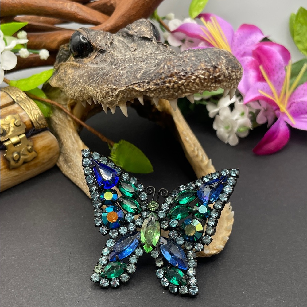 Weiss butterfly brooch vintage